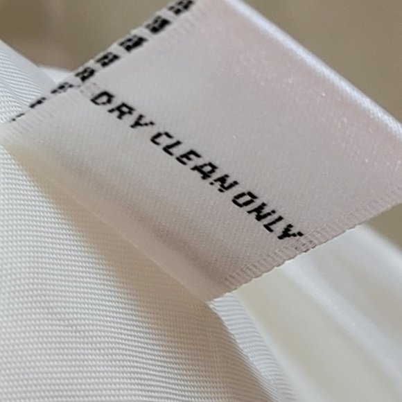 Cache Cream Suit w Flared Skirt & Crystal buttons - Picture 8 of 11